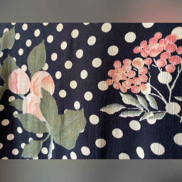 Vintage black polka dot and floral print button down short sleeve blouse - Picture 14 of 16